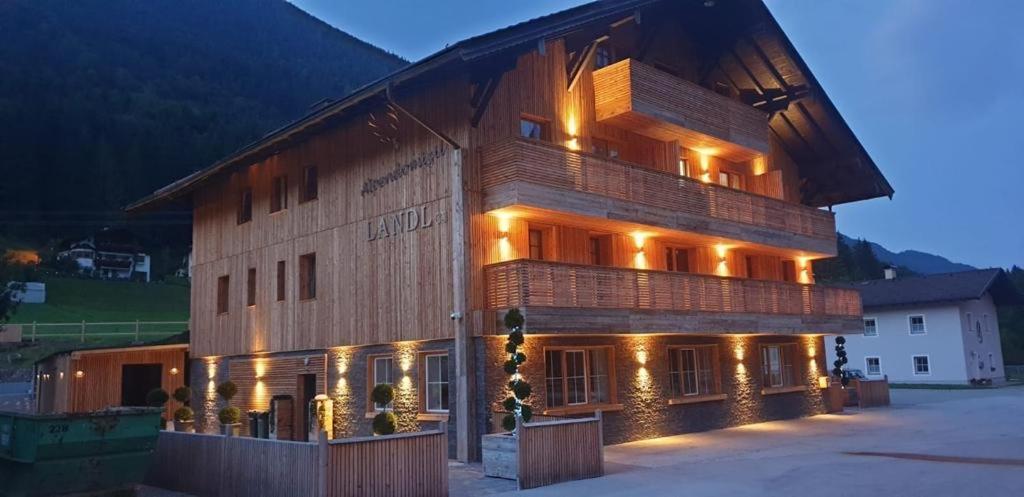 Landl 33 Top5 Apartment Exterior photo